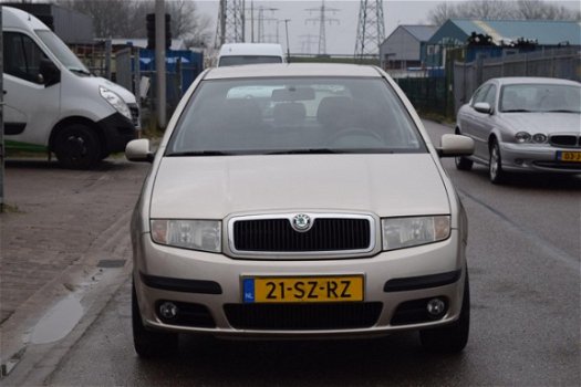 Skoda Fabia - 1.4-16V Spirit+ | Airco | Cruise | NAP + Nieuwe APK - 1