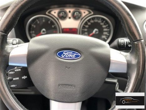 Ford Focus Coupé-Cabriolet - 2.0 16V Titanium - 1