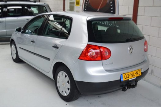 Volkswagen Golf - 1.6 FSI AIRCO, APK, TREKHAAK, TOPSTAAT - 1