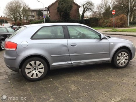 Audi A3 - 2.0 FSI Attraction SCHADE - 1