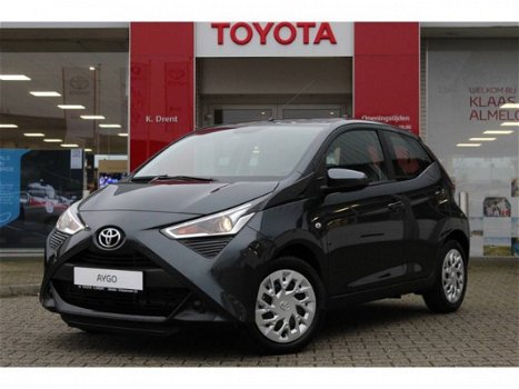 Toyota Aygo - 1.0 VVT-i x-play met x-shift automaat 5-deurs - 1