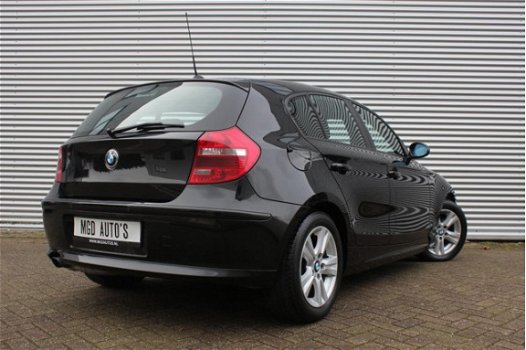 BMW 1-serie - 116i Executive / XENON / CLIMATE / PDC V+A / STOELVERW. / NIEUWSTAAT - 1