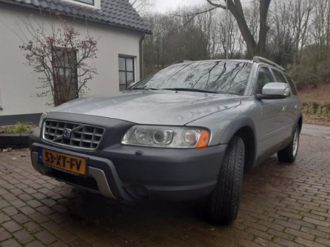 Volvo XC70 - 2.4 D5 dealer onderhouden - 1