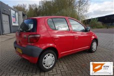 Toyota Yaris - 1.0 16v VVT-i Linea Terra