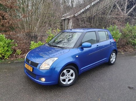 Suzuki Swift - Limited - FULL - Keyles entre/Go - 1