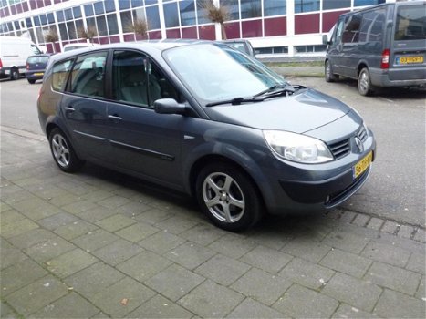 Renault Grand Scénic - 2.0-16V Business Line 7p. Apk/Airco/Nap/Cd/Boekjes/Trekhaak/Elektrisch/Centra - 1