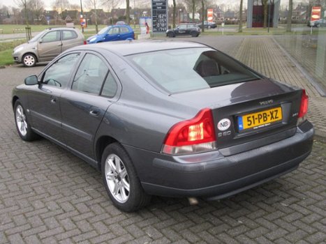 Volvo S60 - 2.4 D D5 5 cilinder (occasion) Airco , Cruise , Navigatie - 1