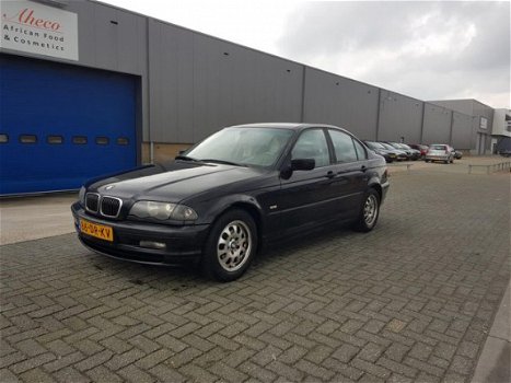 BMW 3-serie - 320d Executive 5 Deurs Airco Navigatie Inruil mog Export mog - 1