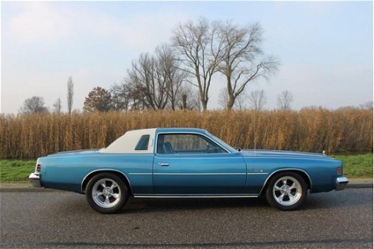 Chrysler Cordoba - 400 V8 Hardtop Coupe Nieuwstaat 1975 - 1