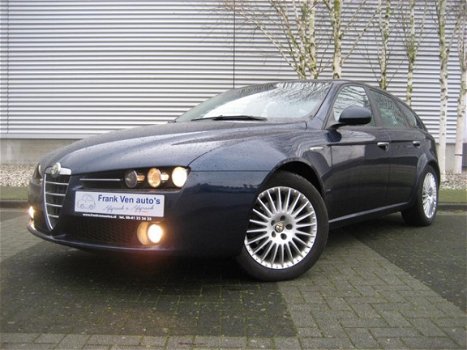 Alfa Romeo 159 Sportwagon - 1.9 JTS Distinctive NETTE AUTO - 1