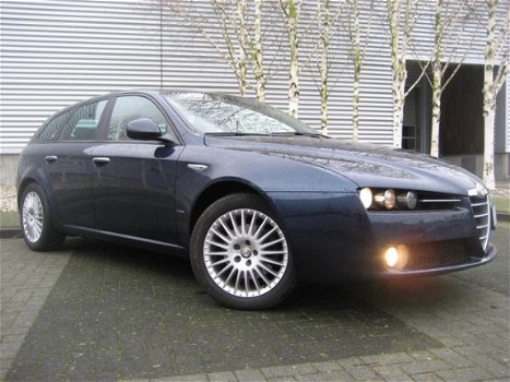 Alfa Romeo 159 Sportwagon - 1.9 JTS Distinctive NETTE AUTO - 1