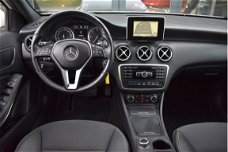 Mercedes-Benz A-klasse - 200 CDI Ambition [ XENON NAVI PARKEERSENSOREN VOOR / ACHTER F1 FLIPPERS ]