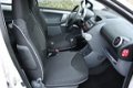 Peugeot 107 - 1.0-12V XS EERSTE EIGENAAR DEALER ONDERHOUDEN - 1 - Thumbnail