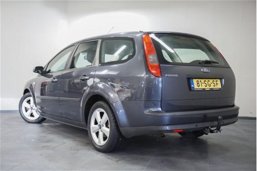 Ford Focus Wagon - 1.6-16V Futura - 1