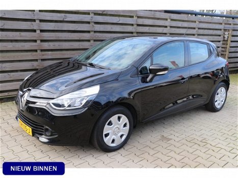 Renault Clio - 0.9 TCe Eco2 Expression Airco / Cruise / Navi / 6 Maand Bovag Garantie - 1