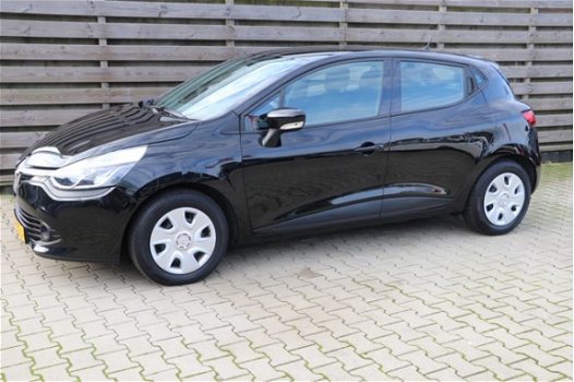 Renault Clio - 0.9 TCe Eco2 Expression Airco / Cruise / Navi / 6 Maand Bovag Garantie - 1