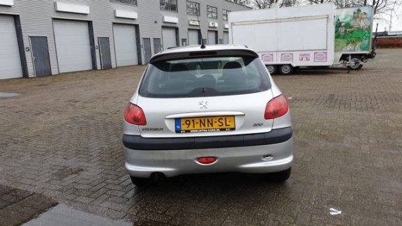 Peugeot 206 - 2.0 HDi Gentry Airco, 5 deurs, zeer goed rijdend - 1