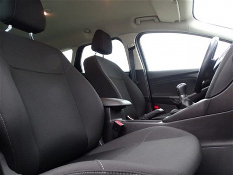 Ford Focus Wagon - 1.0 Ecoboost | Navigatie | Cruise Control | Lichtmetalen velgen | Parkeersensoren - 1
