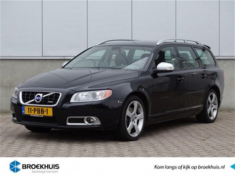 Volvo V70 - 2.0T 203PK Automaat R-Edition | Trekhaak | Nivomat | Navigatie | Leder | Xenon | 18Inch - 1