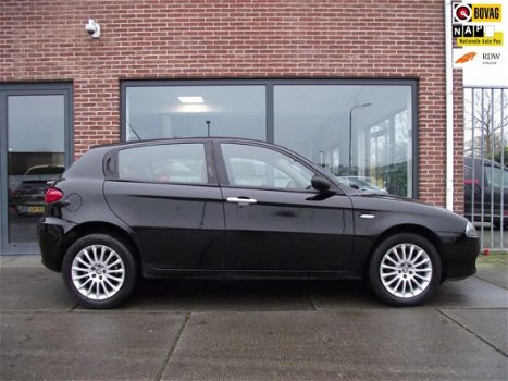 Alfa Romeo 147 - 1.6 T.Spark Veloce Distinctive - 1