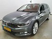 Volkswagen Passat Variant - 2.0 TDI DSG Highline 19inch/Panorama/Leer/Dynaudio 1e Eigenaar - 1 - Thumbnail