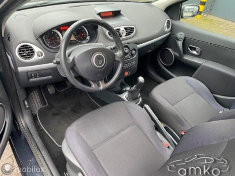 Renault Clio - 1.4-16V Dynamique Luxe - 1