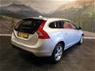 Volvo V60 - 1.6 T3 Kinetic | Navigatie | Stoelverwarming | Parkeersensoren | Nieuwe APK | Goede staa - 1 - Thumbnail