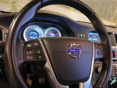 Volvo V60 - 1.6 T3 Kinetic | Navigatie | Stoelverwarming | Parkeersensoren | Nieuwe APK | Goede staa - 1