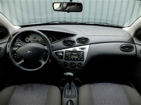 Ford Focus - 1.6-16V Trend *Automaat*Radio/CD*Voorruitverw - 1