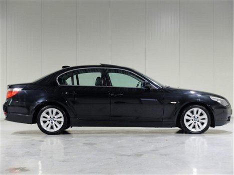 BMW 5-serie - 525d High Executive *Leder*Xenon*Groot Navi.*Stoelverwarming*Schuifdak - 1