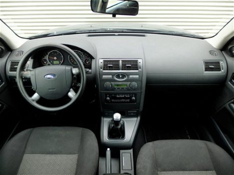 Ford Mondeo - 2.0 TDdi Ambiente Klimaatregeling, Trekhaak, Dealeronderhouden - 1