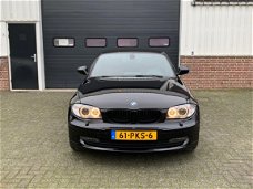 BMW 1-serie - 118i EffDyn. Ed. Business Line Ultimate Edition /NAVI/LEER/XENON/17INCH/