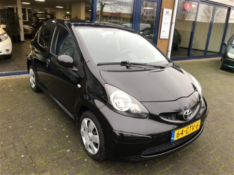 Toyota Aygo - 1.0 12V VVT-I + - 1