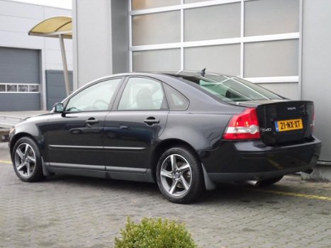 Volvo S40 - 2.5 T5 Exclusive Xenon/Leer/Clima/Stoelverw - 1