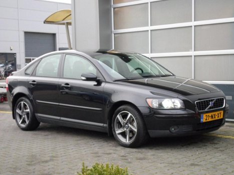 Volvo S40 - 2.5 T5 Exclusive Xenon/Leer/Clima/Stoelverw - 1