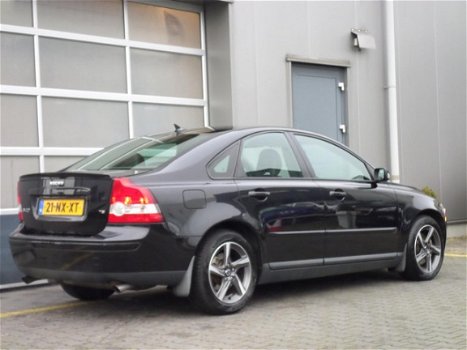 Volvo S40 - 2.5 T5 Exclusive Xenon/Leer/Clima/Stoelverw - 1