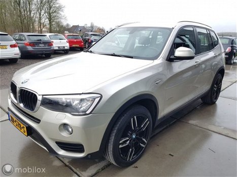 BMW X3 - sDrive18d High Exe, Leer | Stoelverw. | Navi | 19 LMV - 1