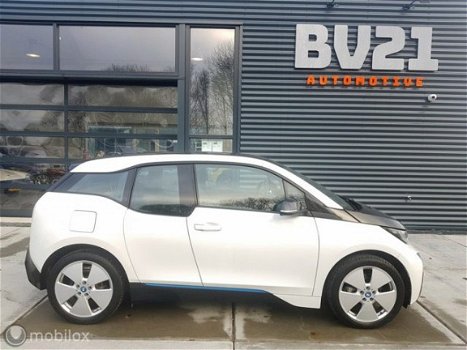 BMW i3 - Comfort Adv 125kw 4% bijtelling, Snellaadpakket - 1