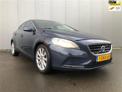 Volvo V40 - 1.6 D2 Summum NAVI CLIMA PANO - 1