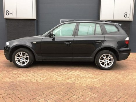 BMW X3 - 2.0i Business Line XDrive [LEER-NAVI-PDC] - 1