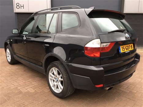 BMW X3 - 2.0i Business Line XDrive [LEER-NAVI-PDC] - 1