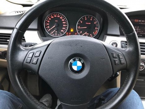 BMW 3-serie Touring - 320i Business Line Navigatie, Leerbekleding, Cruise controle, Airco auto - 1