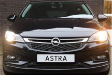 Opel Astra - 1.6 CDTI Business+ (NU met € 7.189, - KORTING/ NAVI/NIEUW)