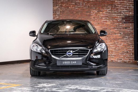 Volvo V40 - D2 Momentum Business - 1