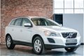 Volvo XC60 - D5 Aut AWD Momentum / Xenon / Leer / Trekhaak - 1 - Thumbnail