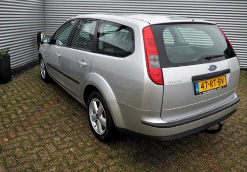 Ford Focus Wagon - 1.6 16V Futura AIRCO CRUISE TREKHAAK - 1