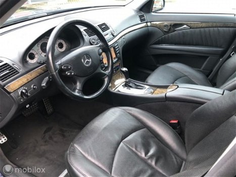 Mercedes-Benz E-klasse - 500 Avantgarde AMG PAKKET SCHUIFAK NW STAAT LUCHTVERING STOEL AIRCO STANDKA - 1