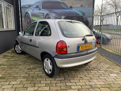 Opel Corsa - 1.2i-16V Strada Airco - 1