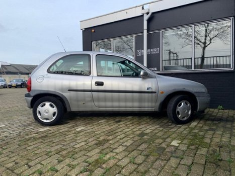 Opel Corsa - 1.2i-16V Strada Airco - 1