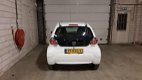 Toyota Aygo - 1.0-12V Cool NAP 2e eigenaar APK 5 deurs Airco - 1 - Thumbnail